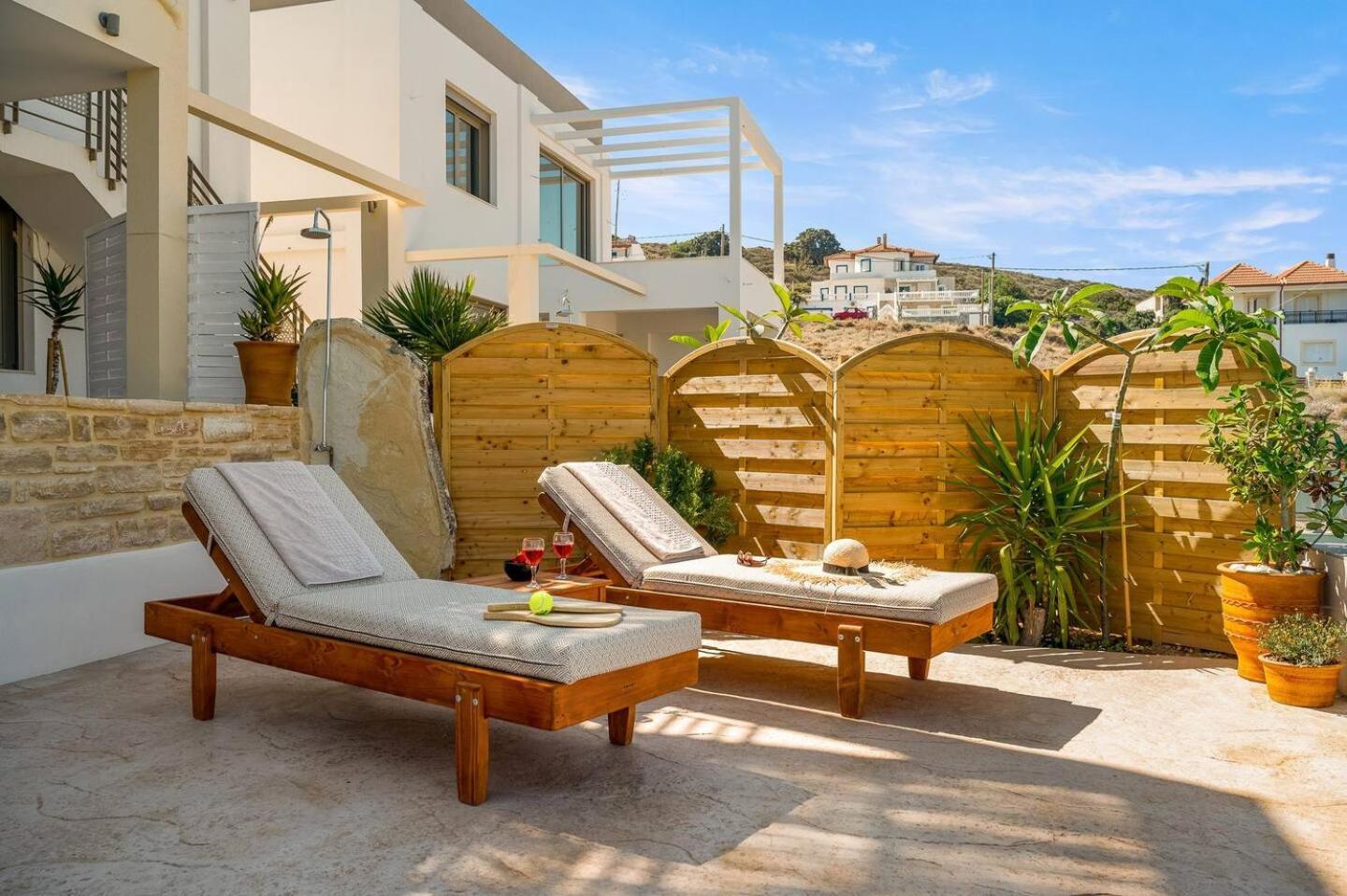 Ammokrinos Luxury Homes,150M From The Beach Kalamaki  Exterior foto